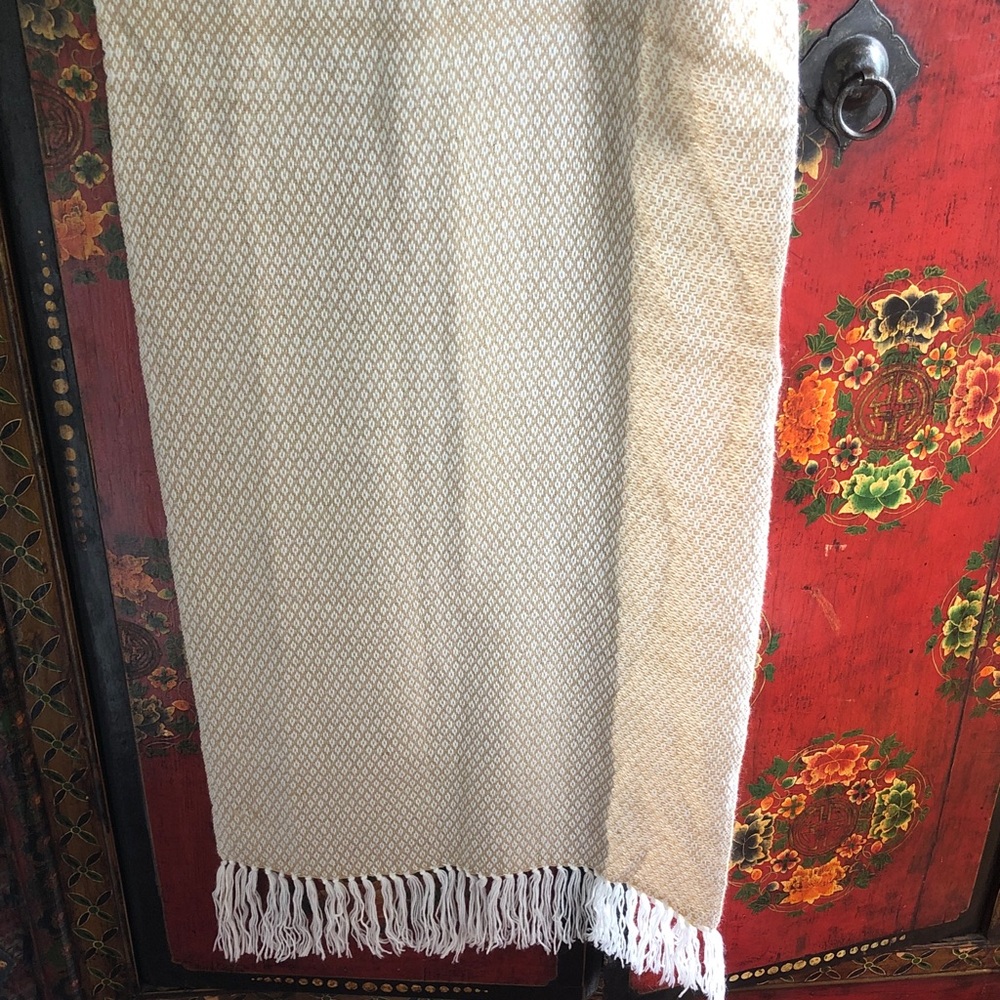 Alpaca shawl from Peru